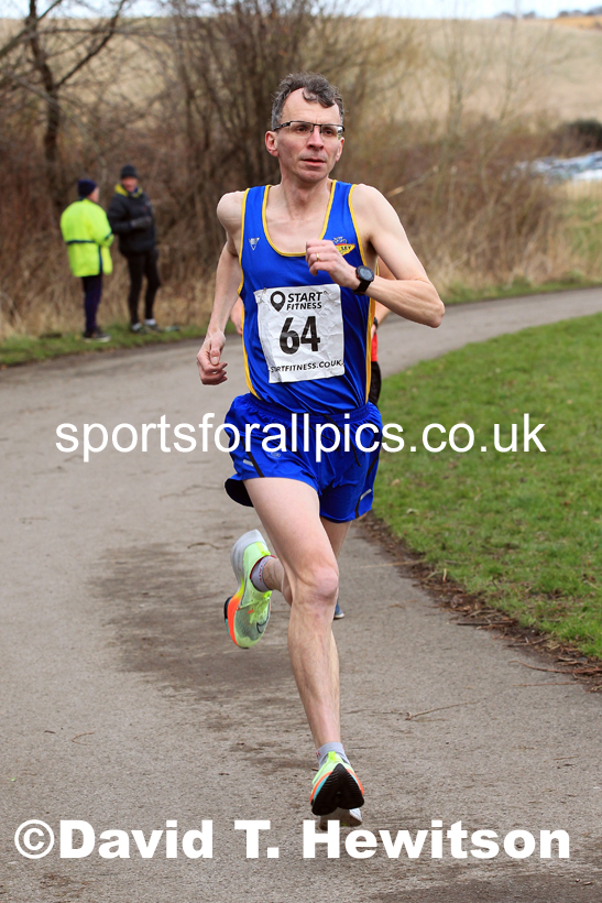 Senior men and veteran men over-40s NECAA Road Relay Champs., Hetton Lyons Park, Hetton le Hole, County Durham. Photo: David T. Hewitson/Sports for All Pics